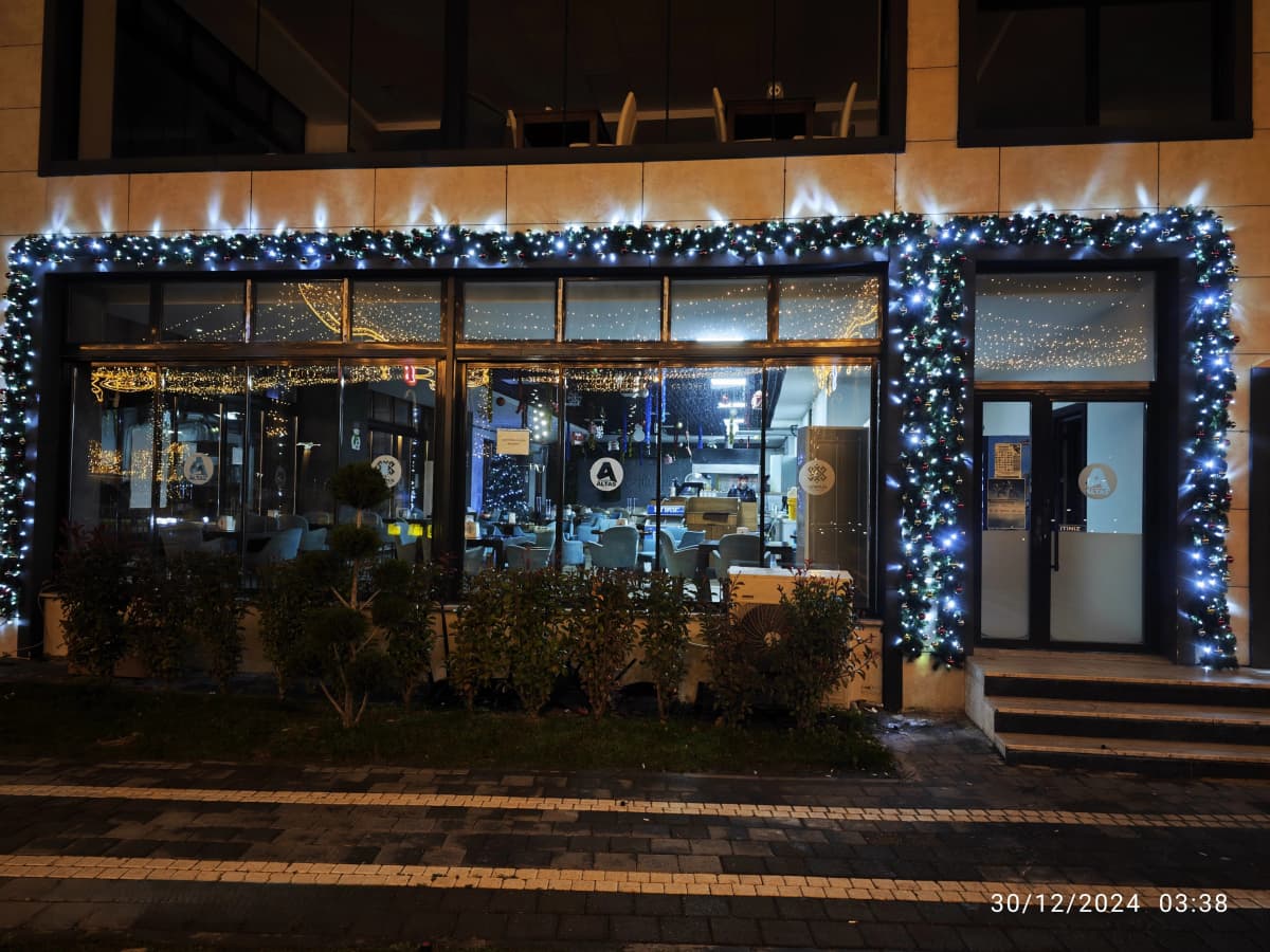 Dükkan Cephe Yılbaşı Süslemesi