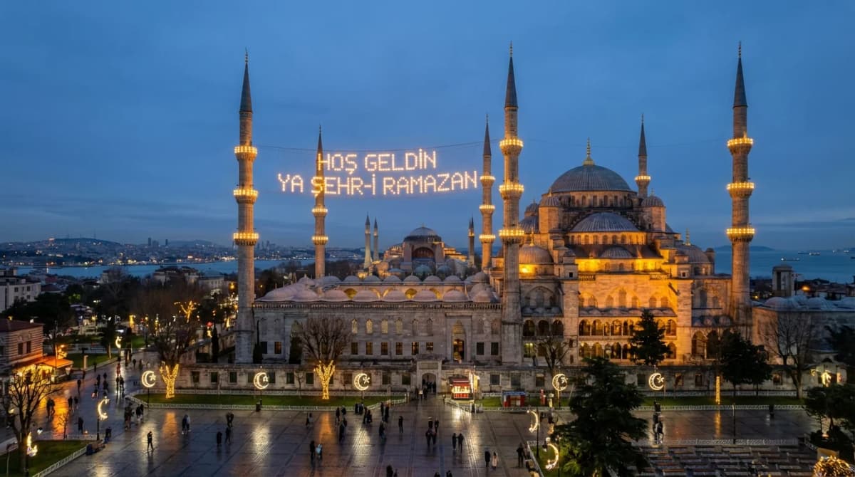 Işıklı Ramazan Yazıları Mahya