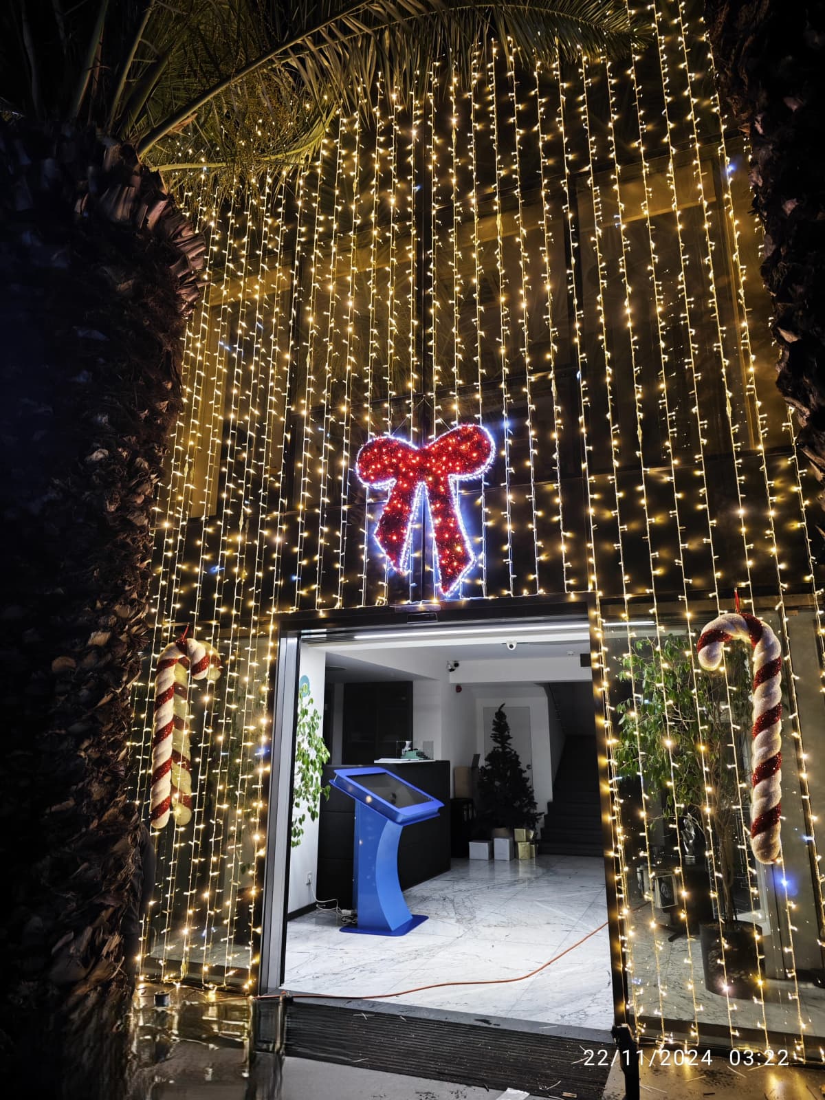 Kırmızı Işıklar Hediye Kutusu Perde Işık