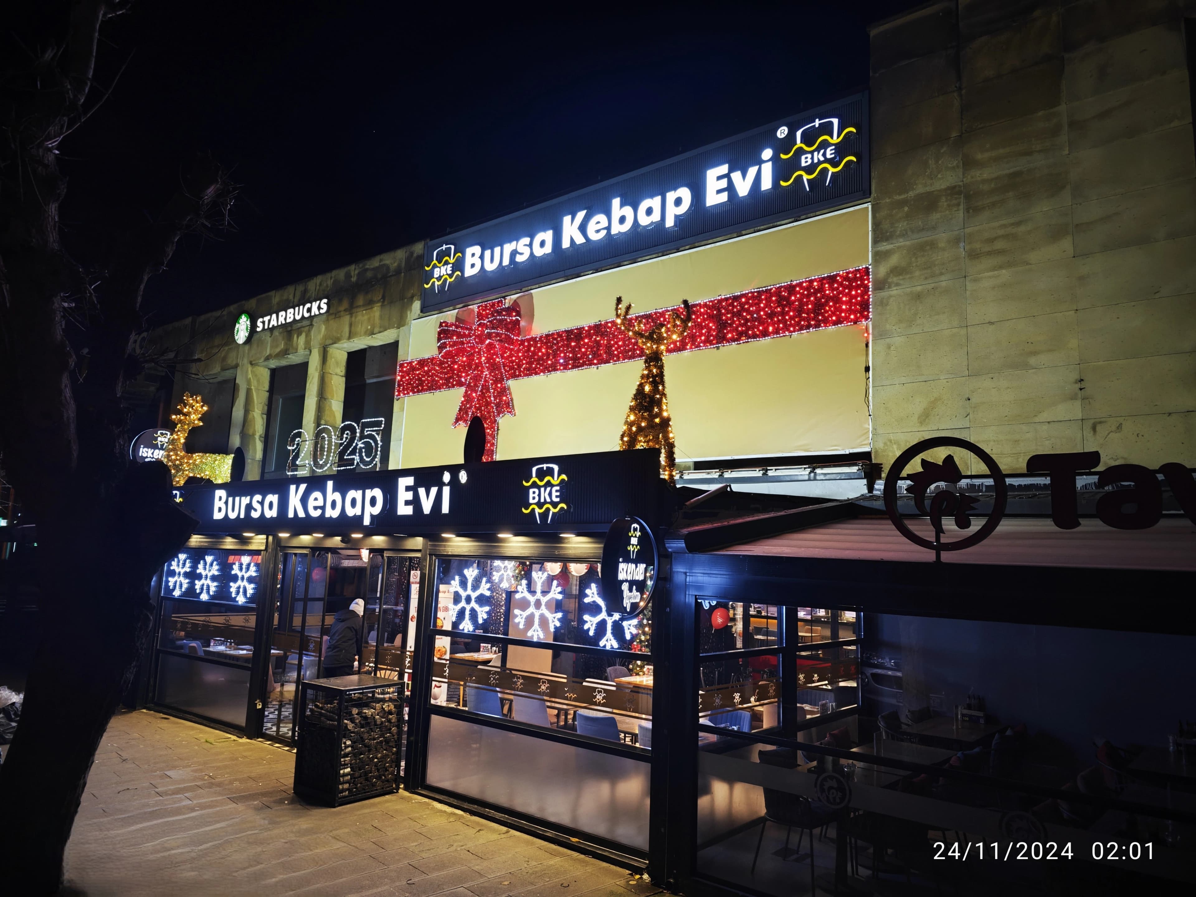 Kurdele Dükkan Dış Mekan Kırmızı Karpet