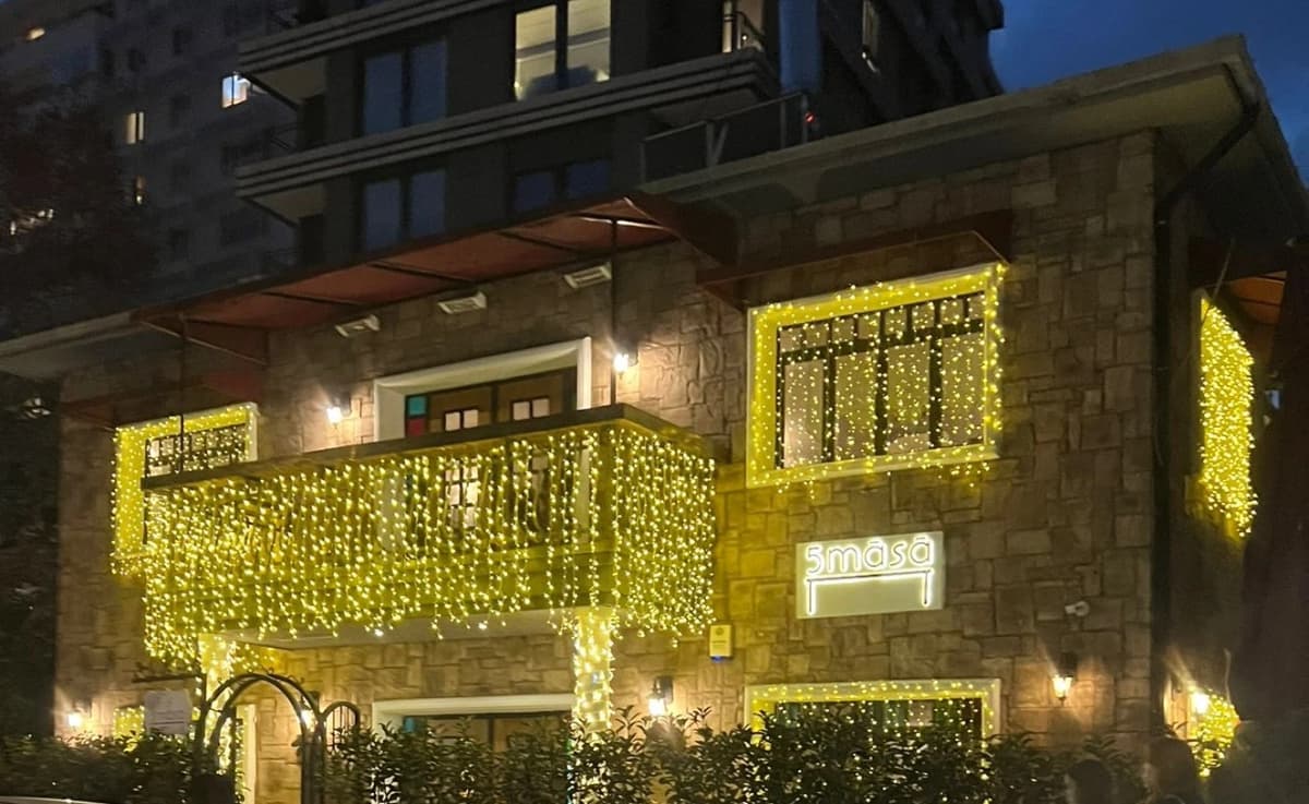 Perde Aydınlatma Beyaz LED Yılbaşı Süsleri