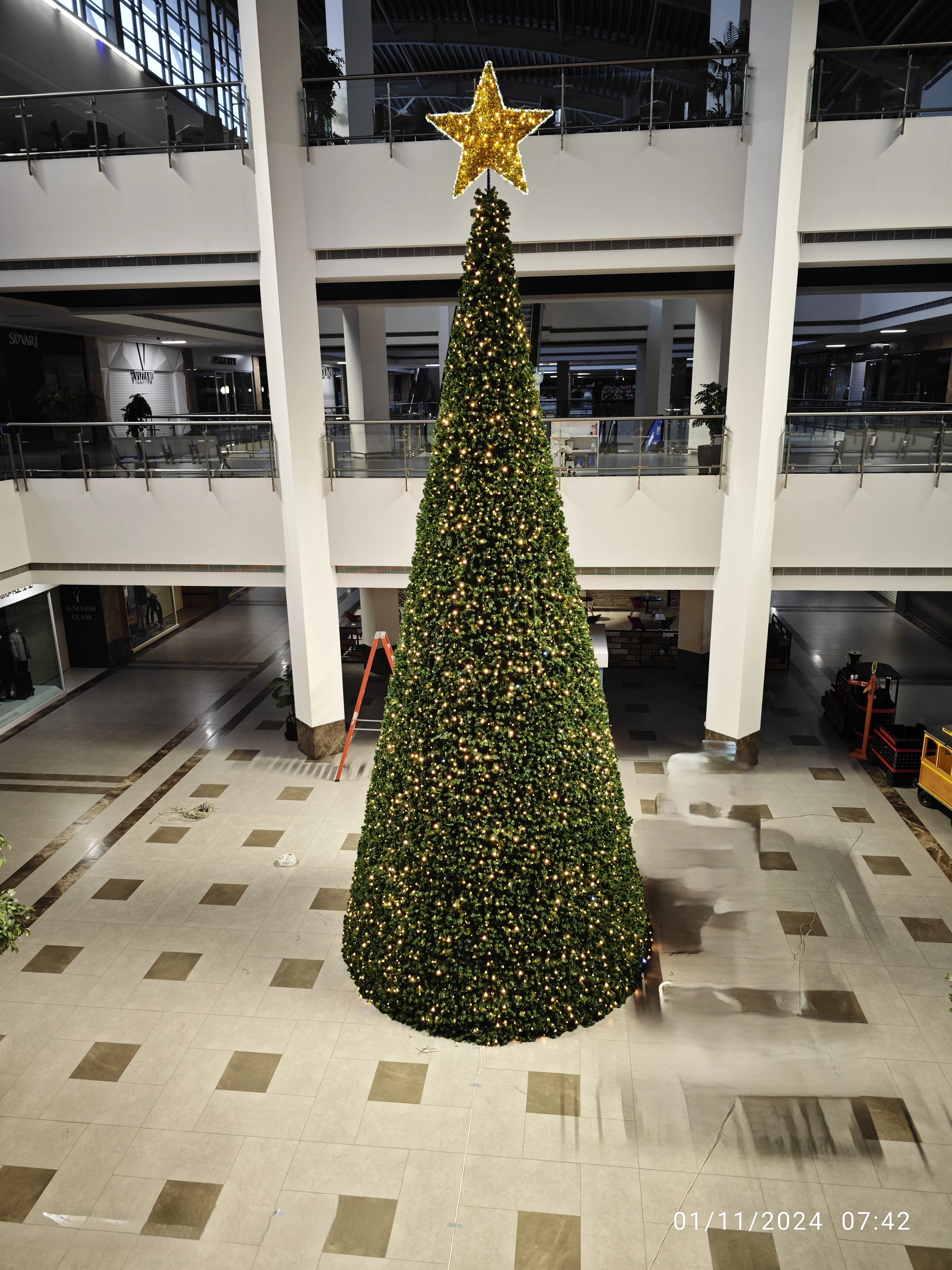 AVM yılbaşı garland ve ışık süsleme dekorasyonu